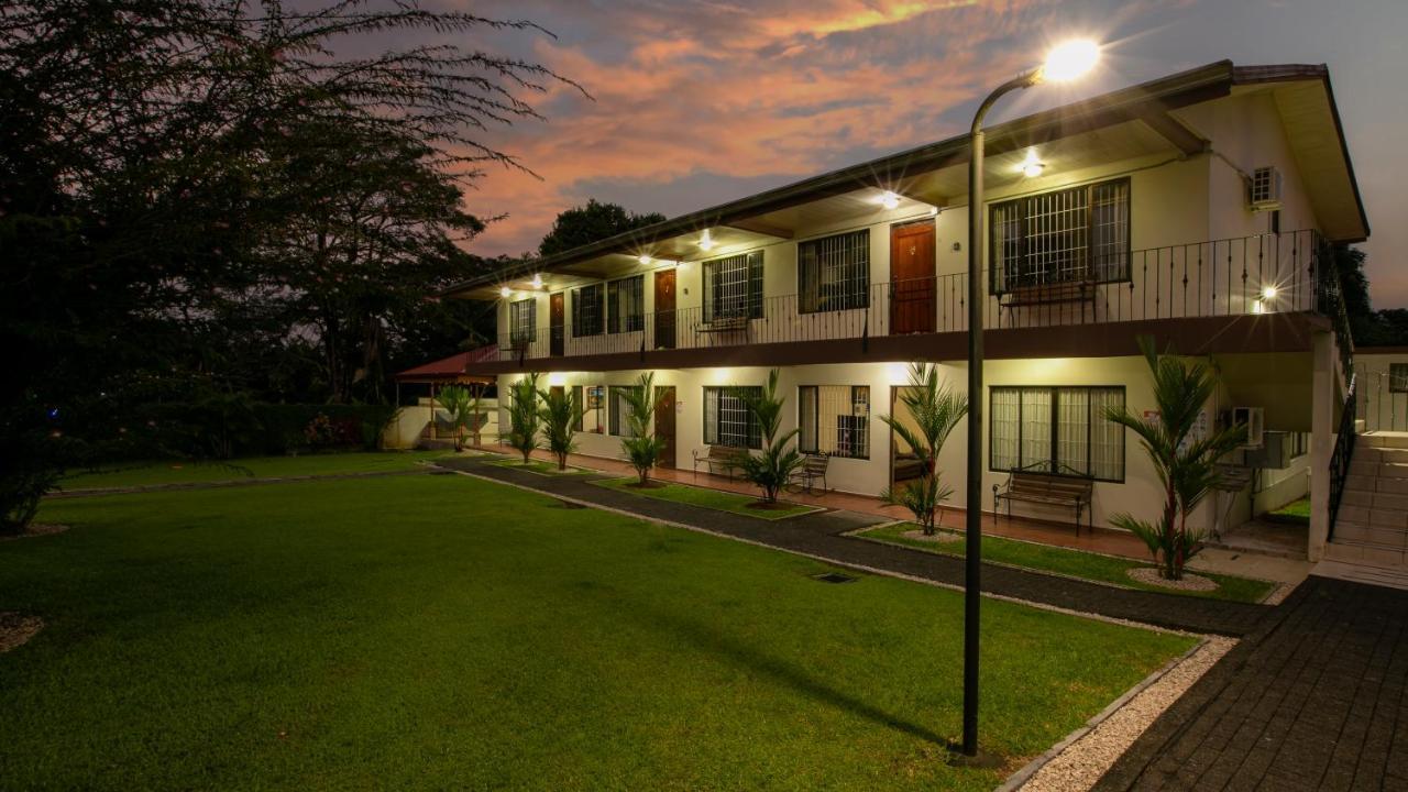 Condo'S Vista Al Volcan La Fortuna Exterior photo